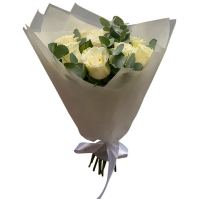 Элегантный букет из 9 белых роз с эвкалиптом – воплощение совершенства Рязань Рязанская область