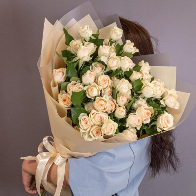 Букет «Персик» – пышные кустовые розы нежно-персикового оттенка Рязань Рязанская область