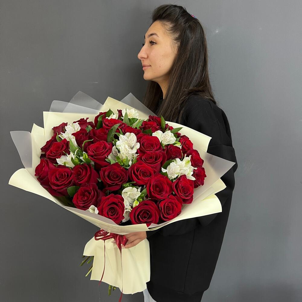 Букет «Танец любви» – гармония страсти и нежности в каждом лепестке Рязань Рязанская область