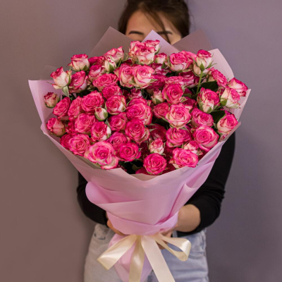 Букет «Розовый бум» – пышные кустовые розы в нежно-розовых тонах Рязань Рязанская область