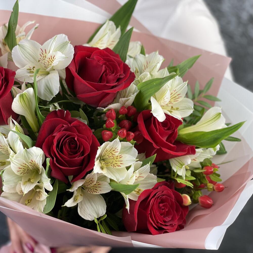 Букет «Нуар» – контраст страсти и нежности Рязань Рязанская область