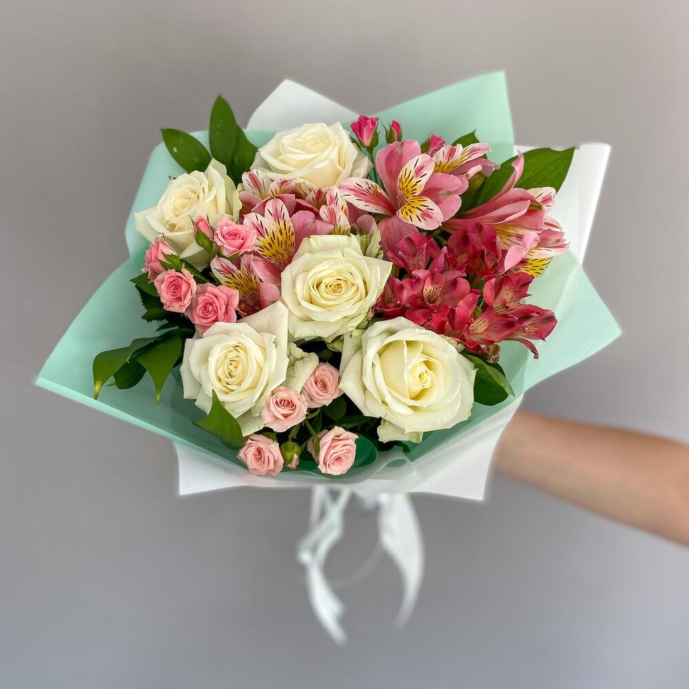 Букет «Николь» – изысканное сочетание роз, кустовых роз и альстромерий Рязань Рязанская область