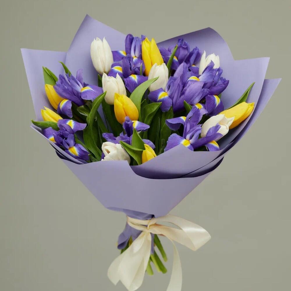 Букет из ирисов и тюльпанов «Весна» Рязань Рязанская область