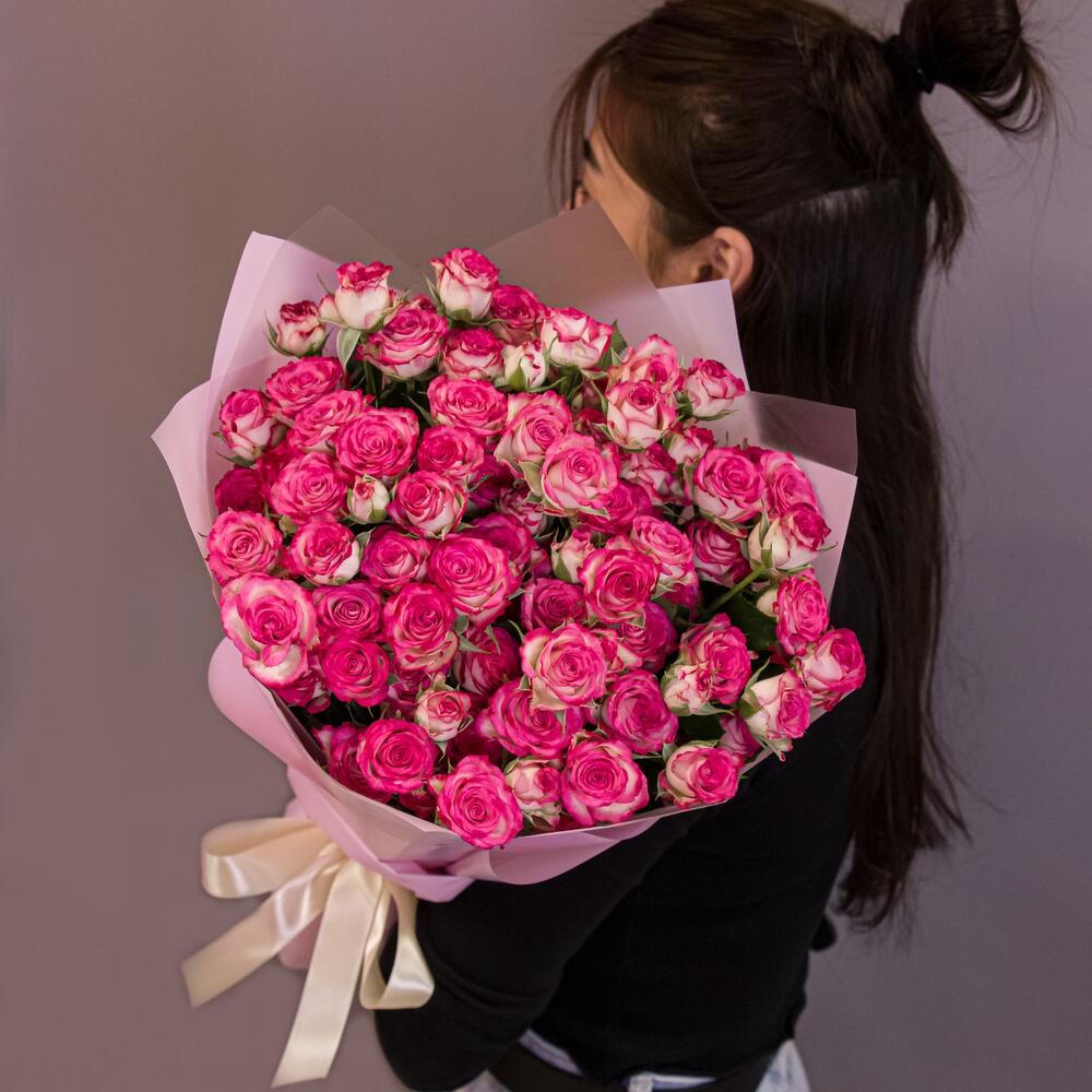 Букет «Розовый бум» – пышные кустовые розы в нежно-розовых тонах Рязань Рязанская область