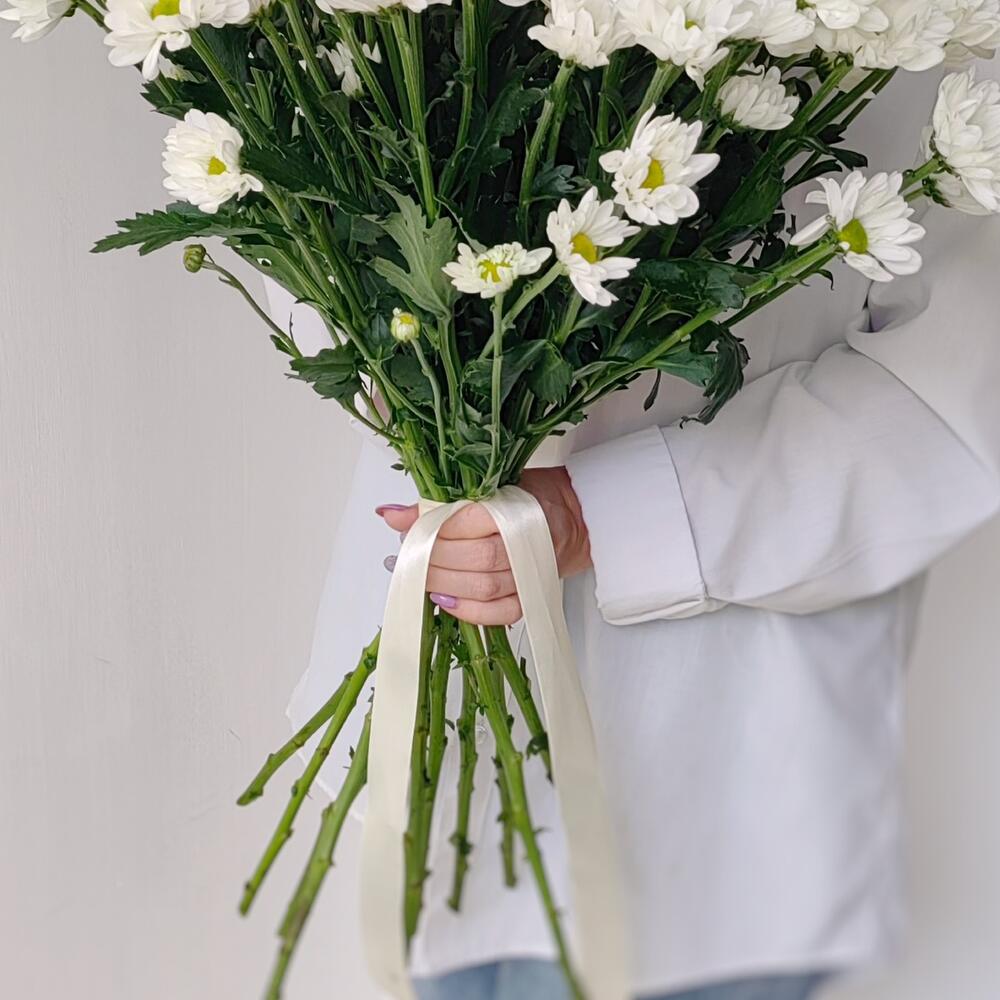 Букет «Ромашка» — свежесть белых хризантем в деревенском стиле Рязань Рязанская область