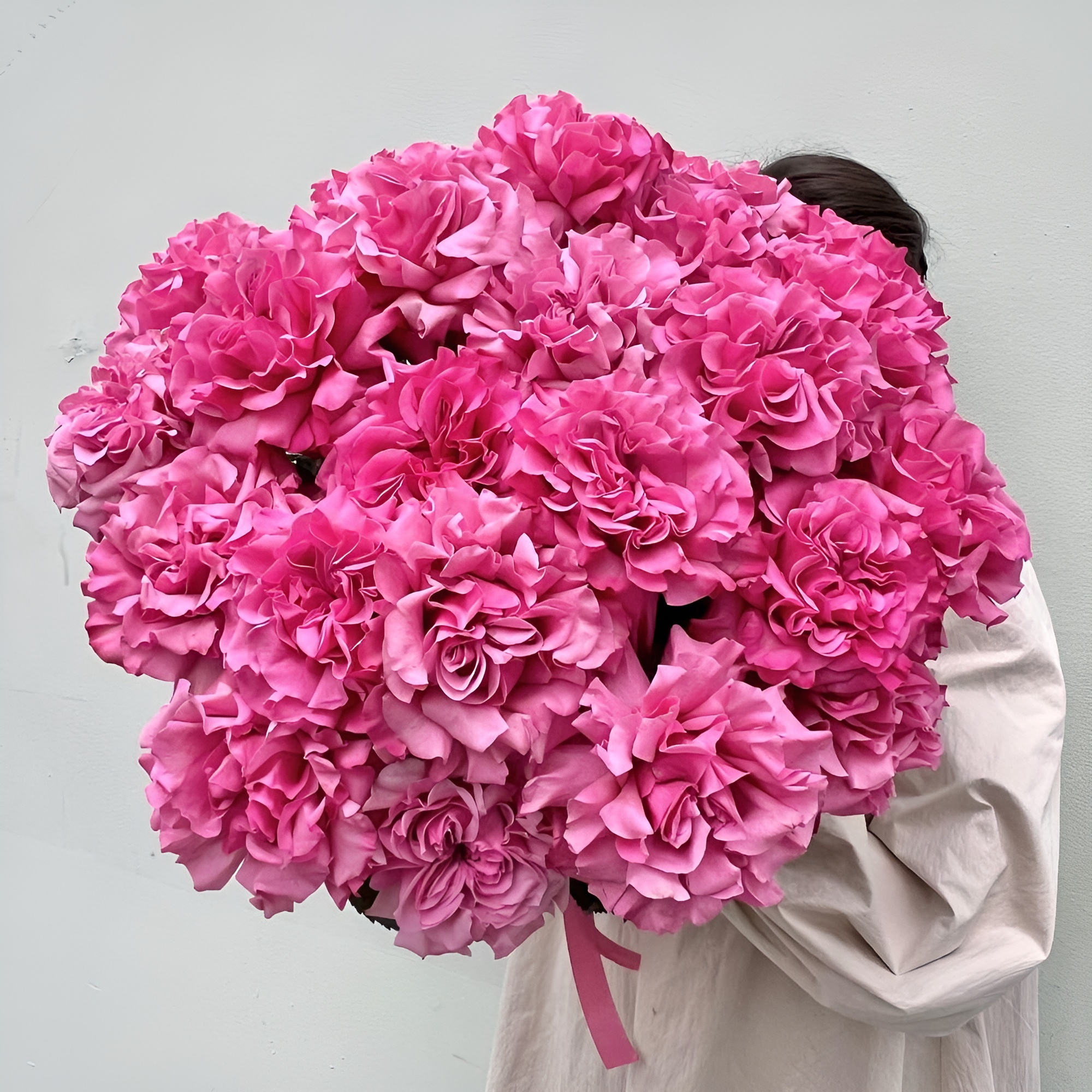 Роскошный букет из пионовидных роз – королевский подарок Рязань Рязанская область