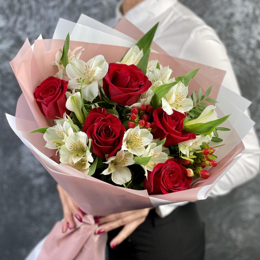 Букет «Нуар» – контраст страсти и нежности Рязань Рязанская область