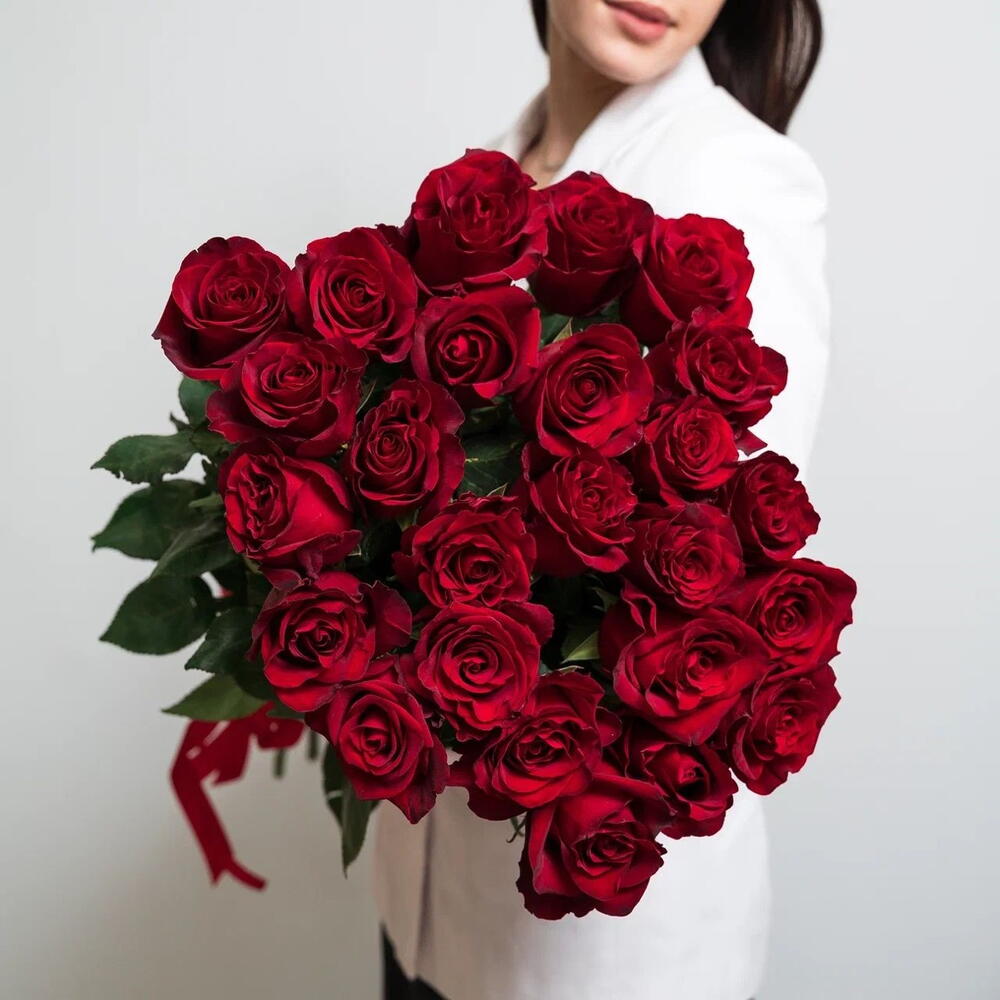 Роскошный букет «Эксплорер» – 25 красных роз для самых важных моментов Рязань Рязанская область